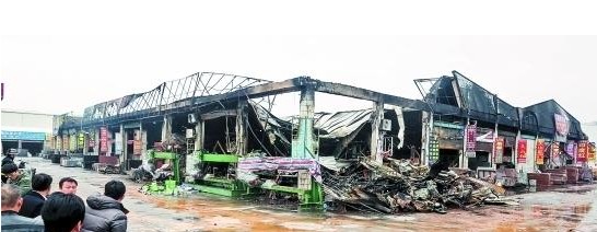 【福建】水头闽南第一建材市场发生大火 损失惨重