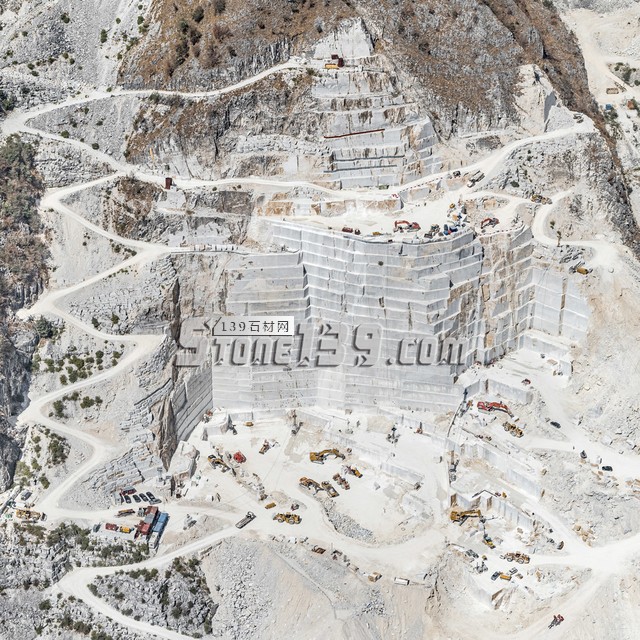 意大利卡拉拉大理石矿山图片
