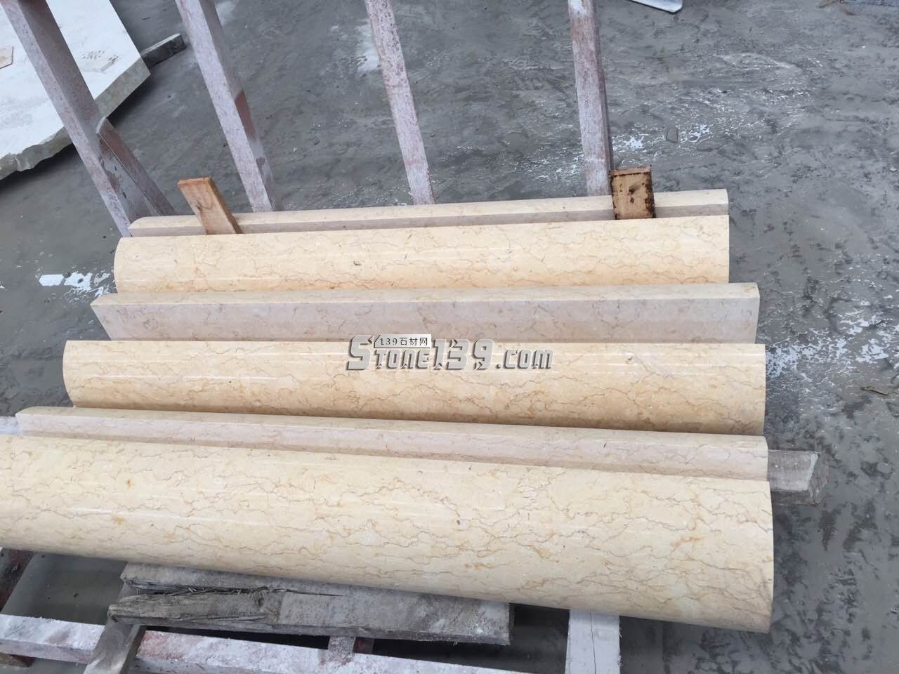 大理石圆柱