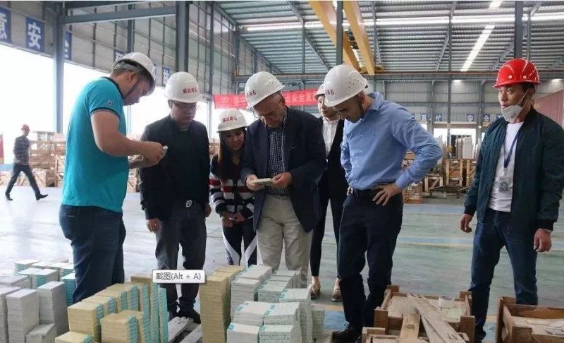 希腊最大爵士白矿主拜访广西贺州旺高工业区合源粉体公司