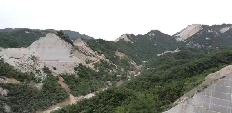 河南内乡县板场乡梨花白花岗岩石材