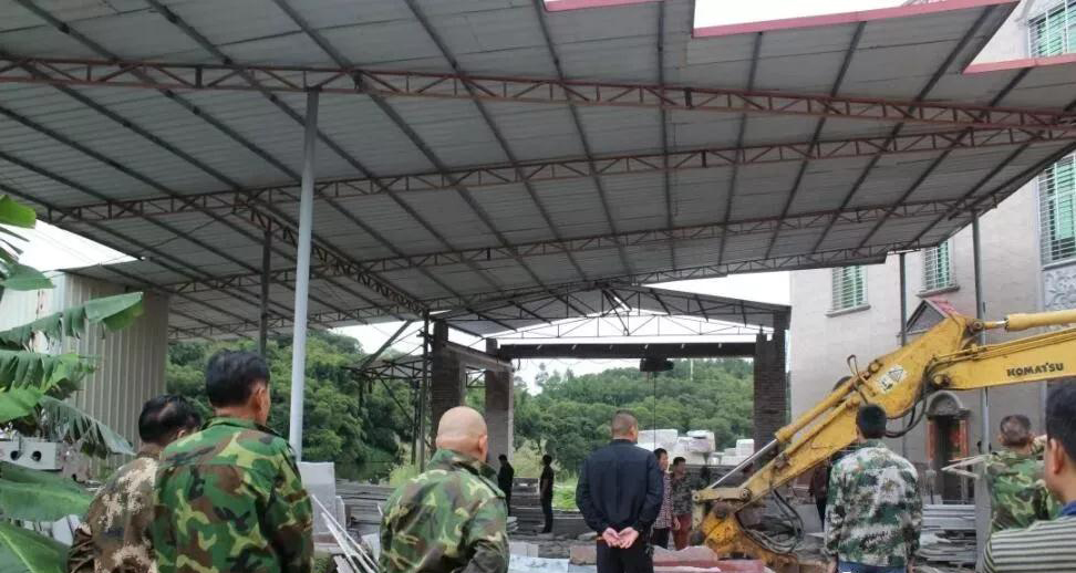 南安市洪梅镇26家石材加工厂进行依法关停、拆除生产设备