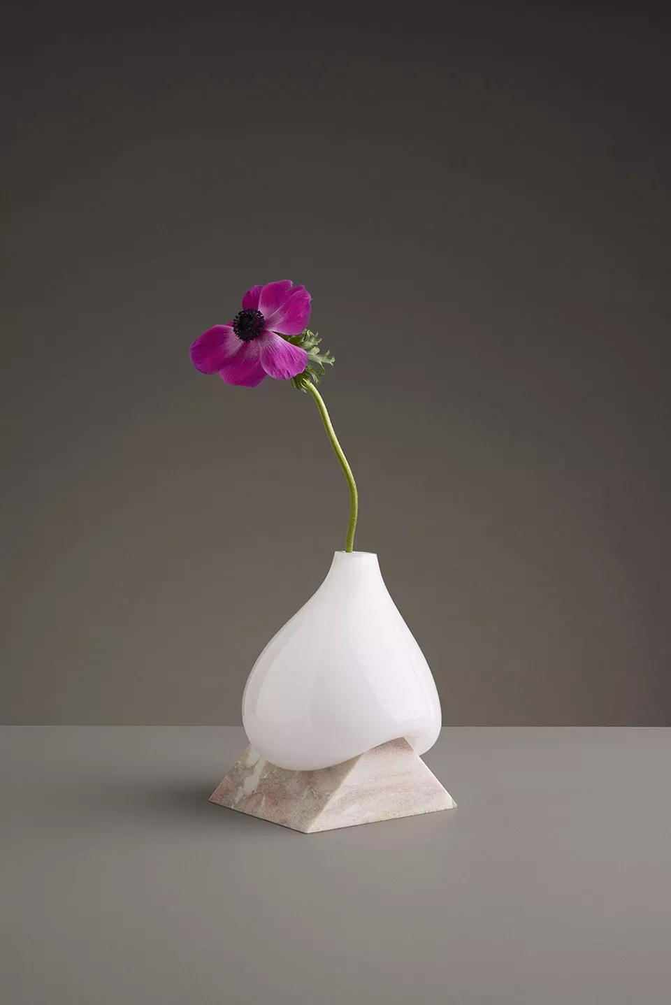 玻璃&石材花瓶:一枝花,一颗石,一种品味