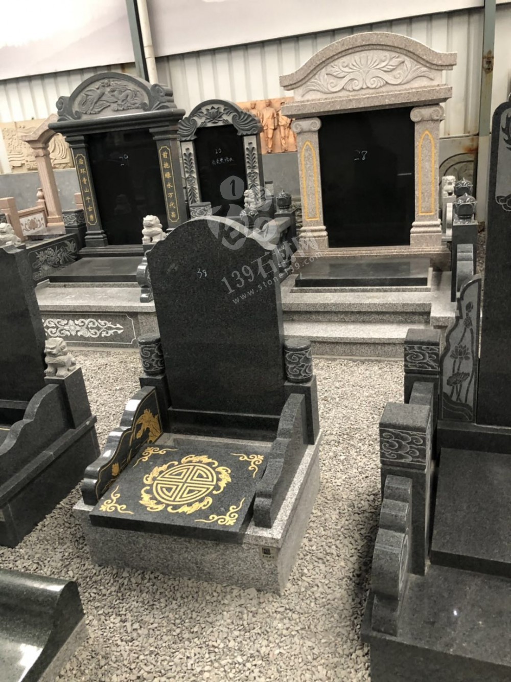 石材墓碑 中国石材墓碑加工厂的选材及加工流程