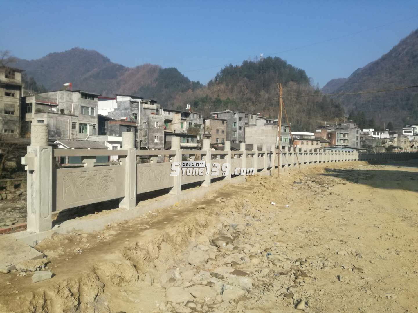 河堤青石欄桿