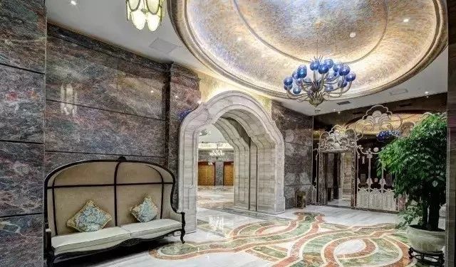 石材人来厦门都喜欢睡这个酒店，原因是为了看豪华的石材