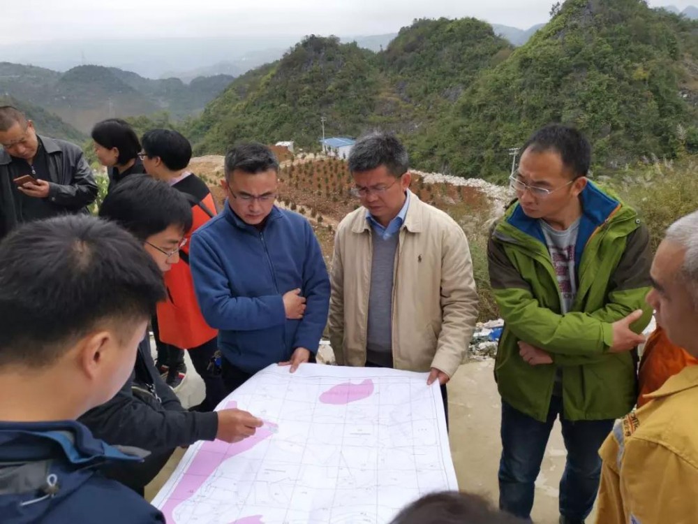 （贵州木纹产地）州县自然资源部门调研石材公司绿色产业开发