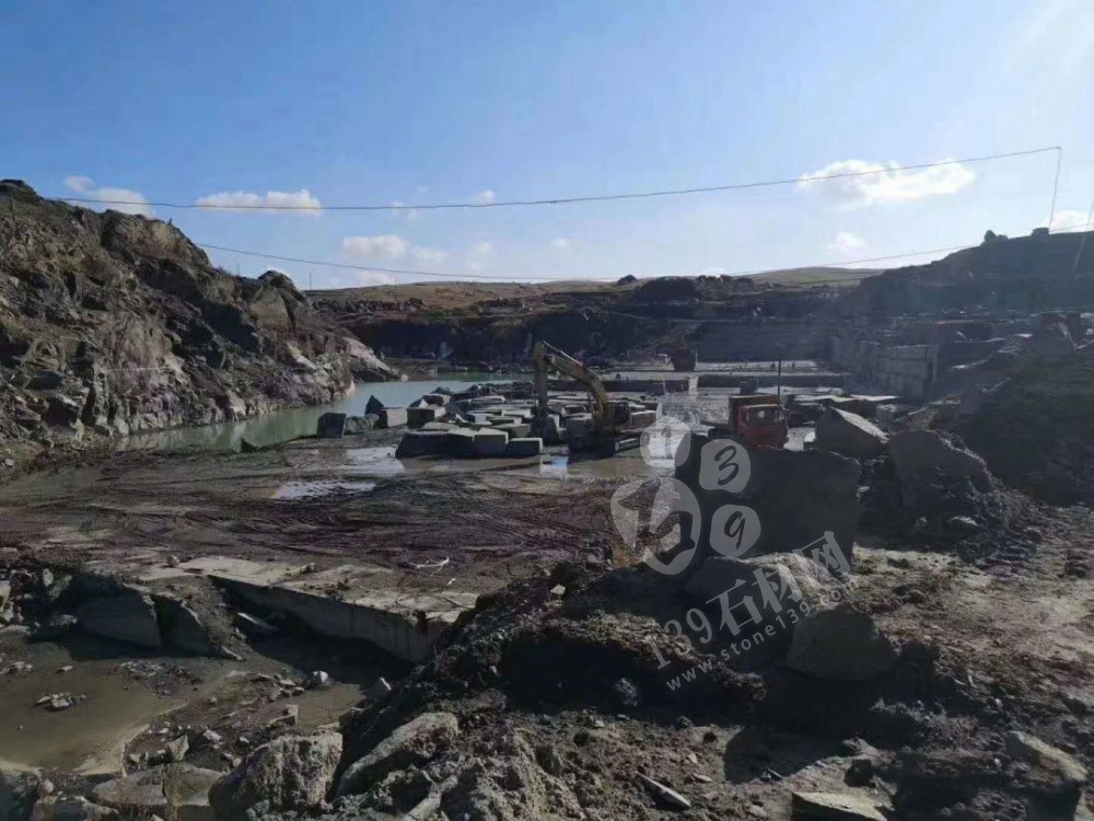内蒙古（辉绿岩产地）铁龙经纬实业石材综合产业基地在固阳县奠基