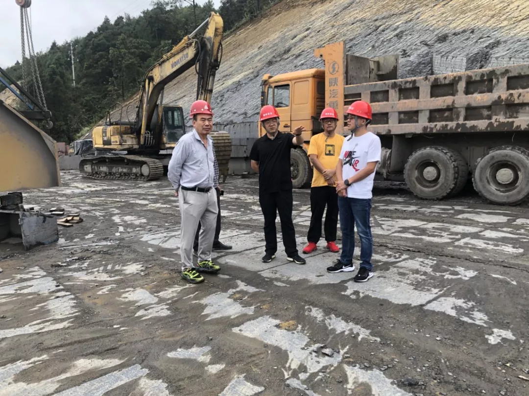 贵州桐梓县应急局局长梁辉带队到羊磴镇指导石材生产加工安全工作