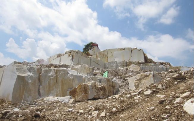 国产灰姑娘大理石产地广西来宾市兴宾区铁腕治“非法采石” --专项打击七洞乡非法采矿工作综述