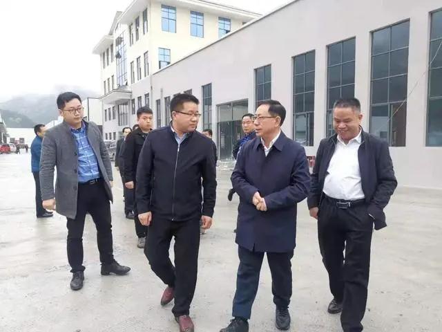 贵州锦屏县委书记调研石材产业发展工作