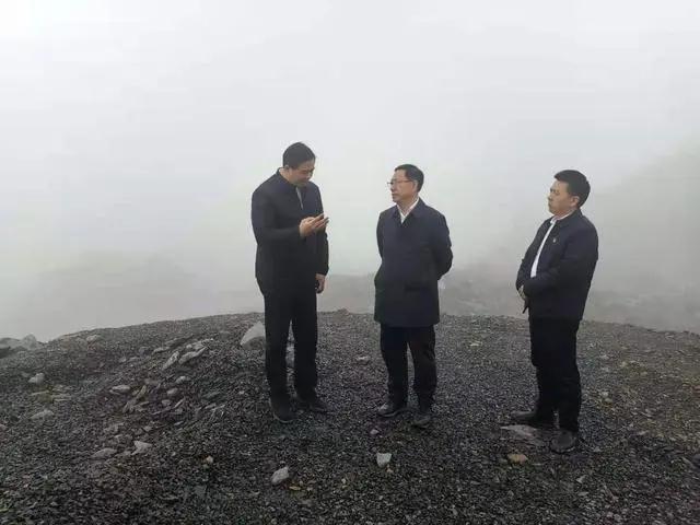 贵州锦屏县委书记调研石材产业发展工作