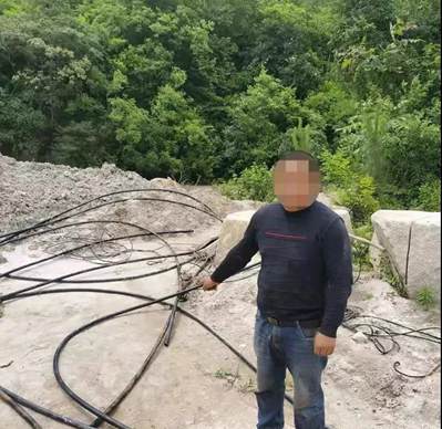 吴山镇各石材企业按要求停止开采，等待统一规划。竟有小偷打起了石材矿山上的设备！