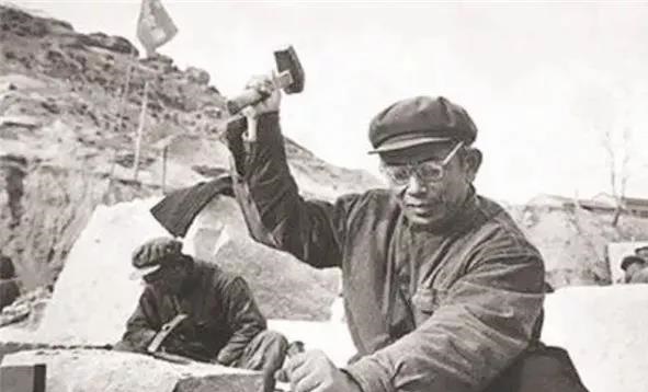 67年前，94吨的人民英雄纪念碑碑心石，是怎么从山东运到北京的，有多难？