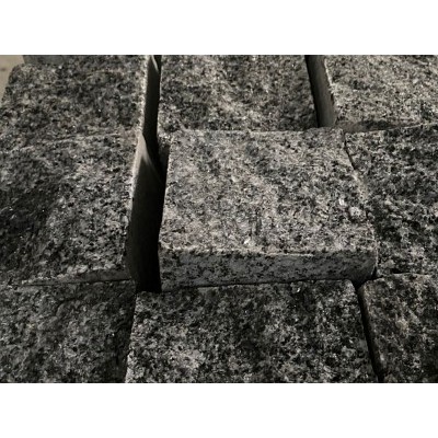广西芝麻黑小方块（马蹄石）自然面系列