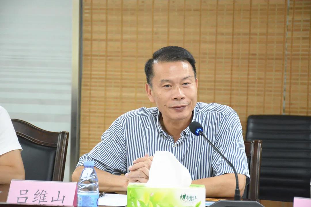 新疆奇台县委副书记、县长刘强一行到访南安市石材协会