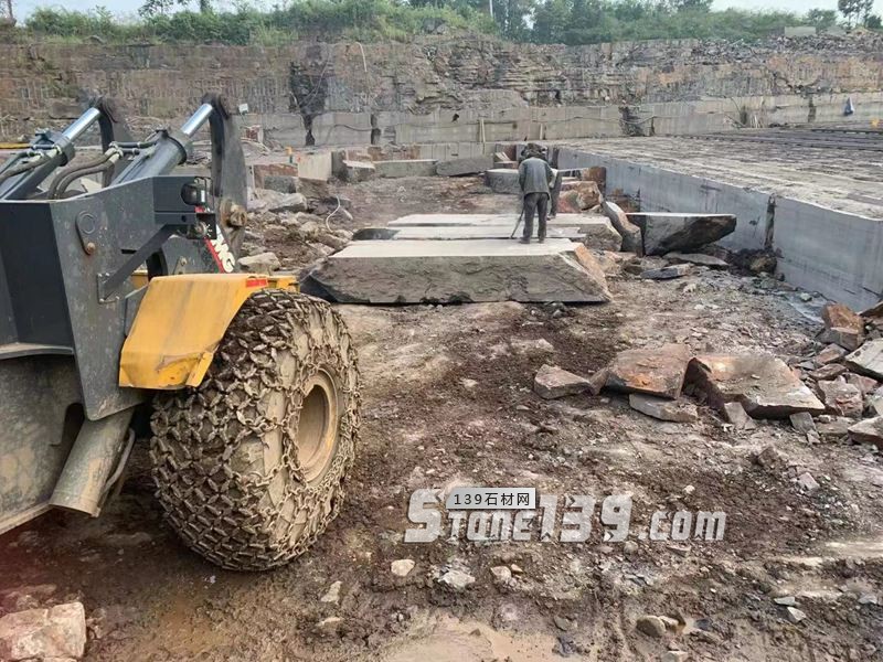 新中国黑石材矿山|如何有效正确开采石材荒料
