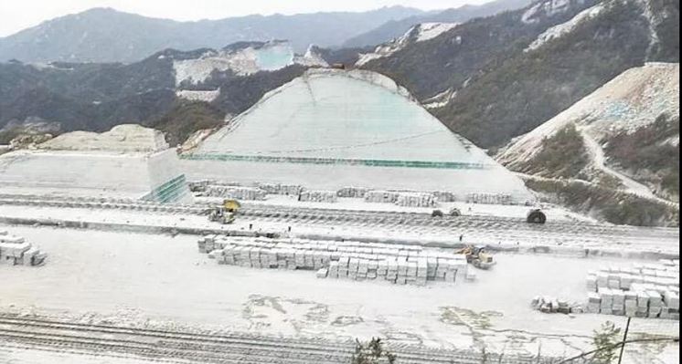 河南梨花白梨花红矿山