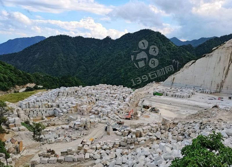 金卡麦大量黄底地铺库存45元起