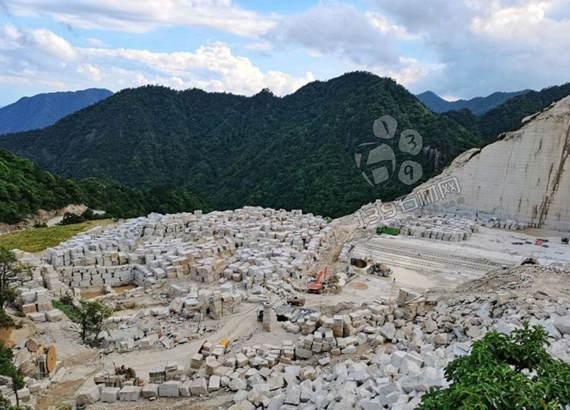 江西新卡麦江西菊花黄石材矿山工厂