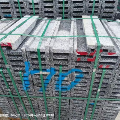 湖南芝麻灰花岗岩缝隙式排水沟盖板