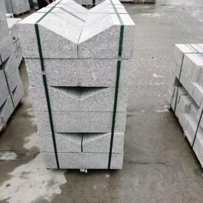 芝麻灰花岗岩异形路沿石（V 型 / 角型路沿石）